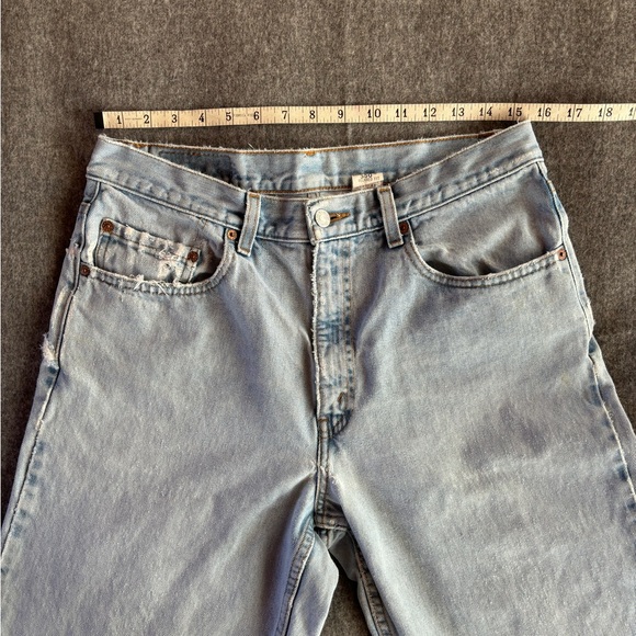 Vintage Levi’s 550 Jeans - Picture 8 of 10